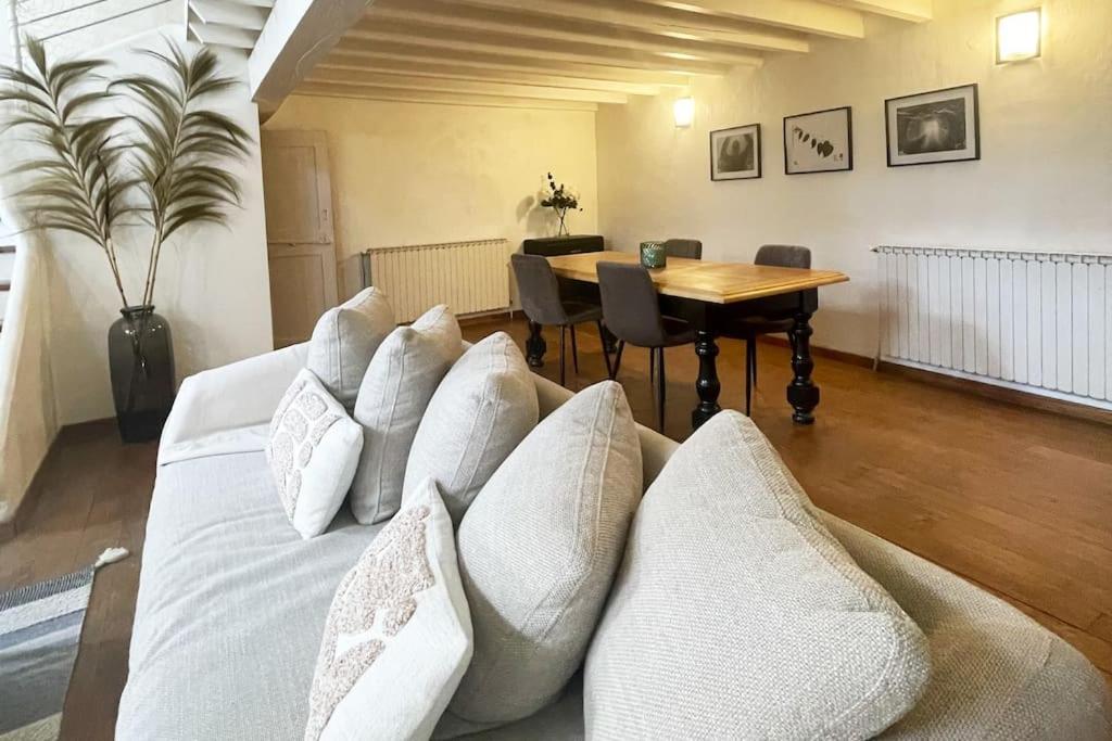 Grand Duplex Lumineux-Hyper Centre Apartment Arles Bagian luar foto