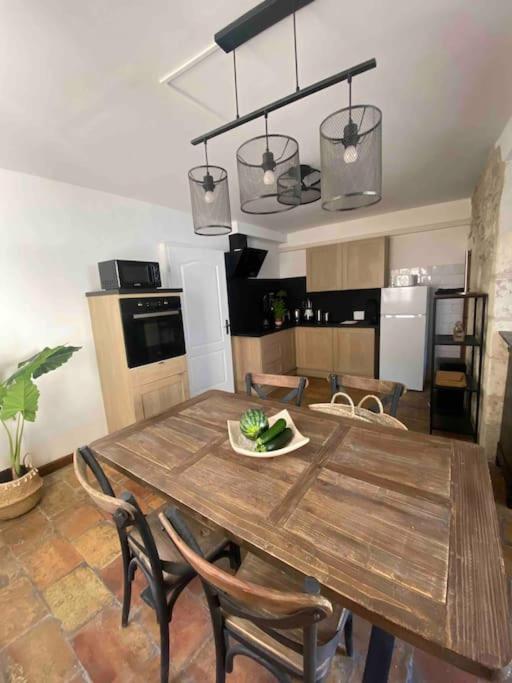 Grand Duplex Lumineux-Hyper Centre Apartment Arles Bagian luar foto