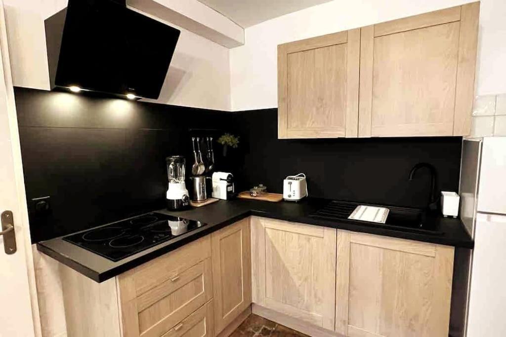 Grand Duplex Lumineux-Hyper Centre Apartment Arles Bagian luar foto